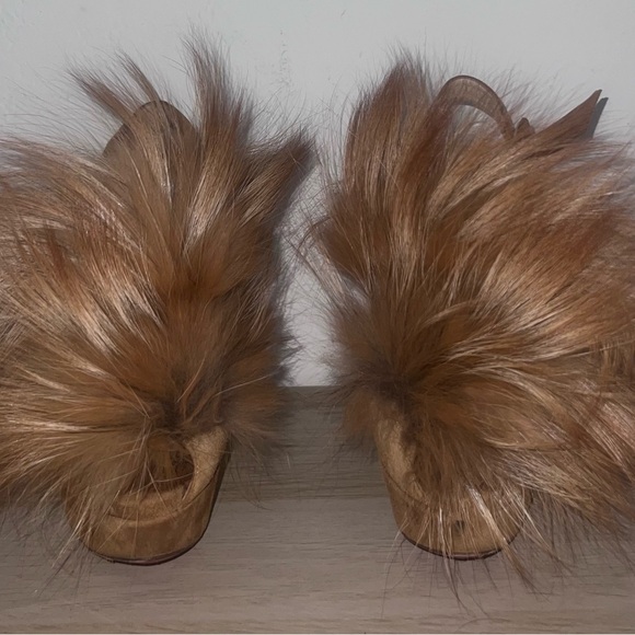 Christian LouBoutin Mink fur heels - Picture 2 of 4